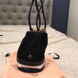 Like new Manu Atelier bucket bag